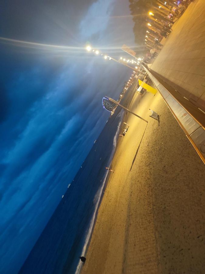 Nice Flat Within Walking Range To The Beach Apartment บาร์เซโลนา ภายนอก รูปภาพ